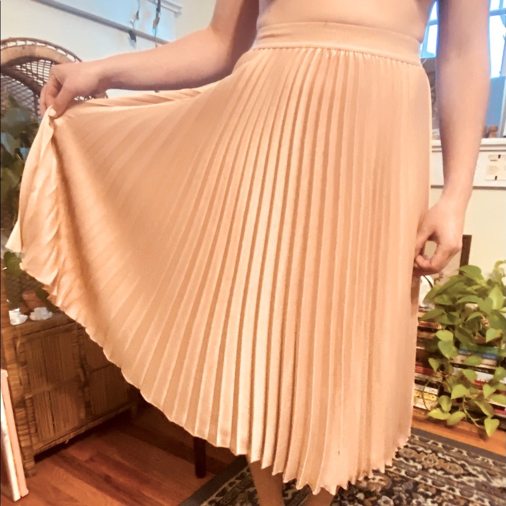 Pink Flowy Pleated Maxi Skirt